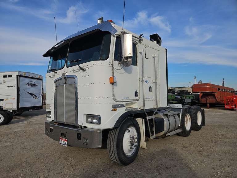 1995 Kenworth K100E COE Sleeper Truck