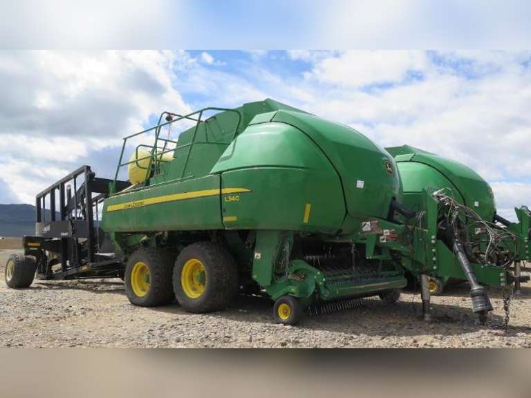 2016 John Deere L340 3'x4' Baler With Phiber VS1204 3-Bale Stacking Accumulator