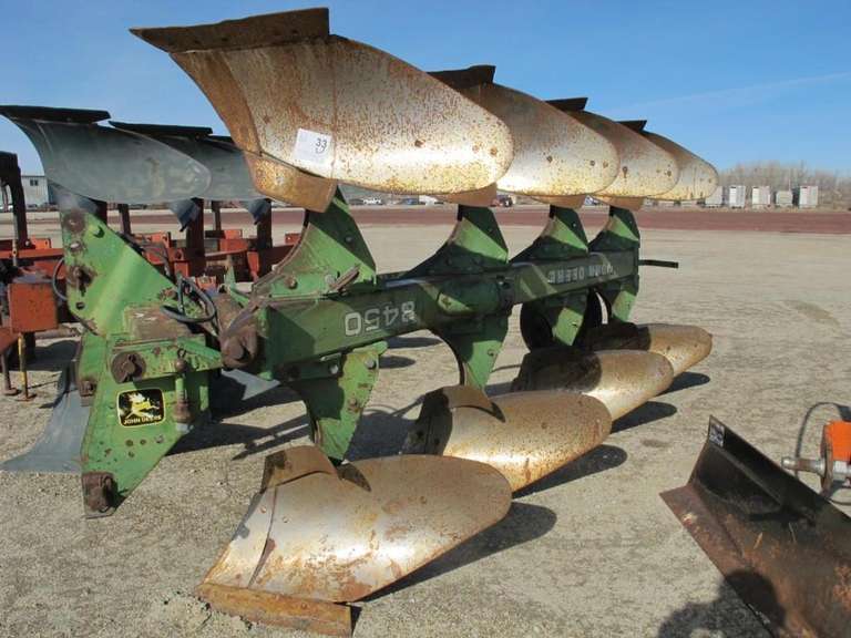 John Deere 8450 4-Bottom Plow