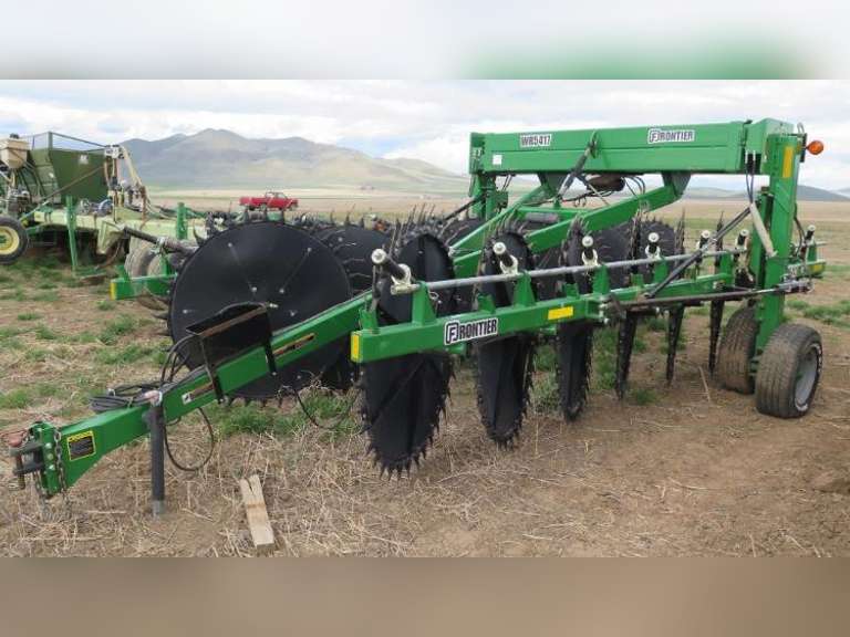 2016 Frontier WR5417 17-Wheel Hay Rake