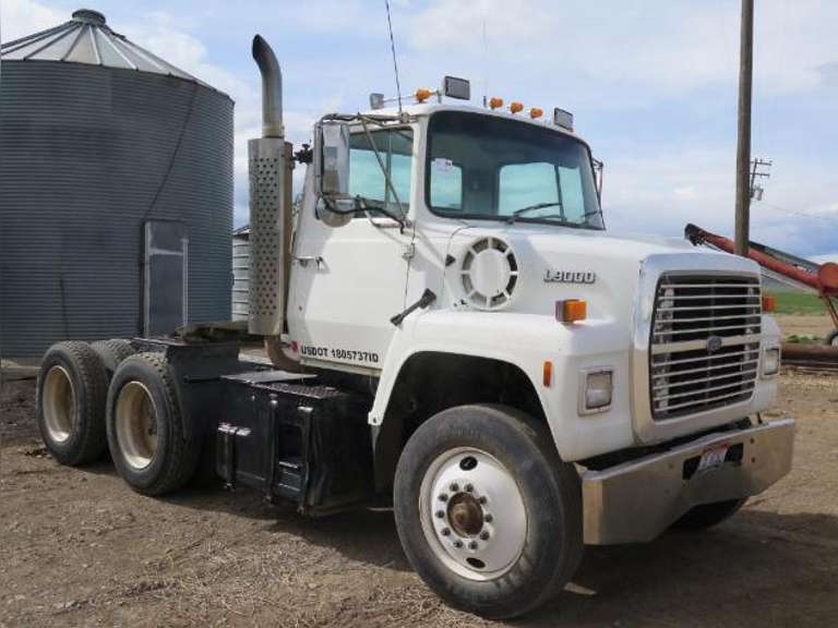 1989 Ford L9000 Conventional
