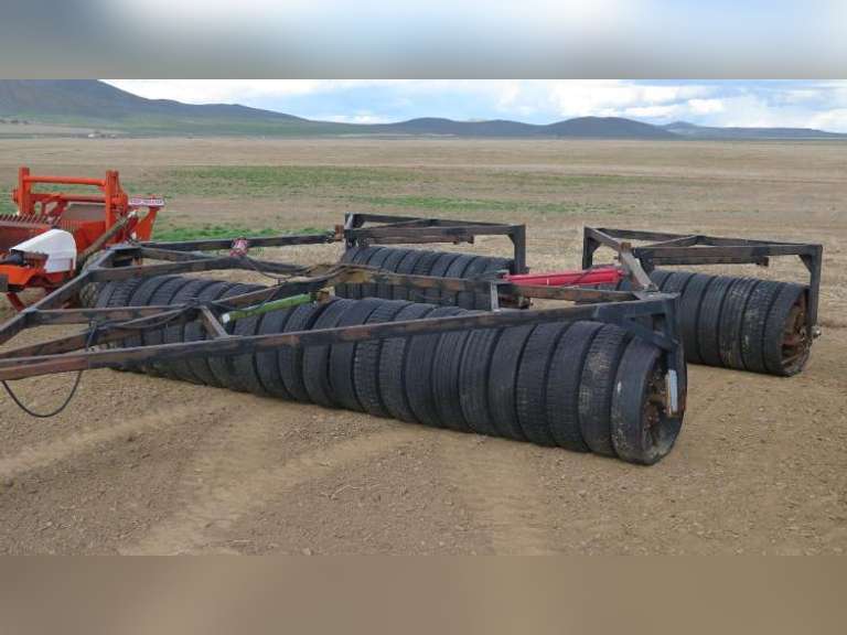 34' Hydraulic Fold Rubber Tire Roller