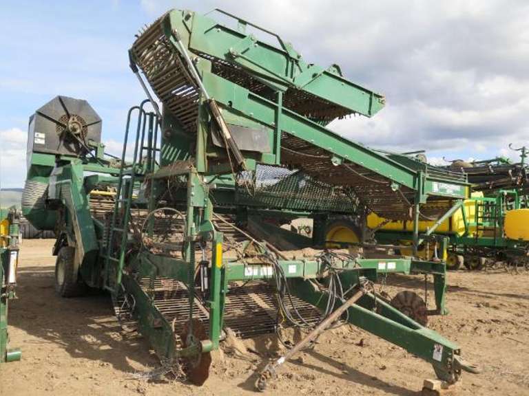 Lockwood 484H Potato Harvester (Buyer Responsible For Loading/Hauling)