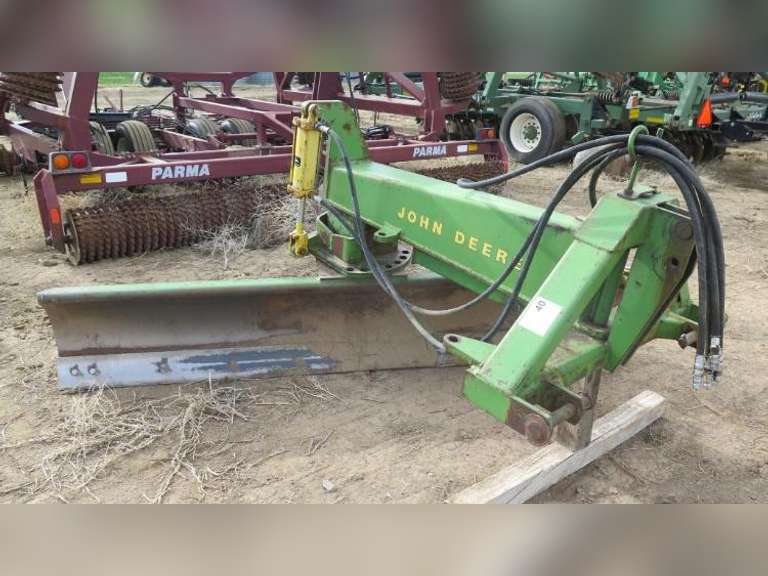 John Deere 9' 3-Pt. Hydraulic Angle Blade
