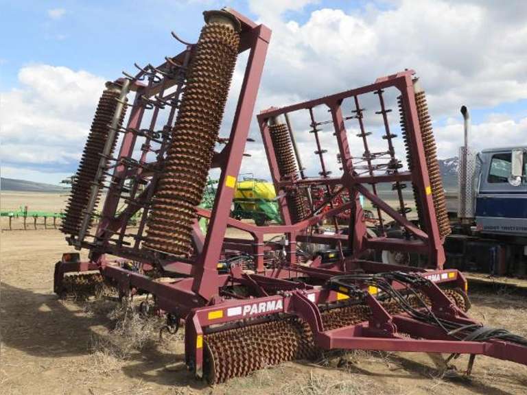 Parma 30' Hydraulic Fold Groundhog (Buyer Responsible For Loading/Hauling)