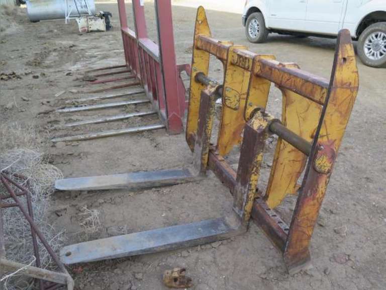 JRB 44" Pallet Forks For John Deere Loader