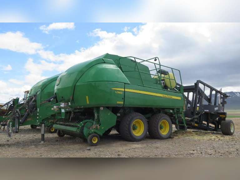 2016 John Deere L340 3'x4' Baler With Phiber VS1204 3-Bale Stacking Accumulator