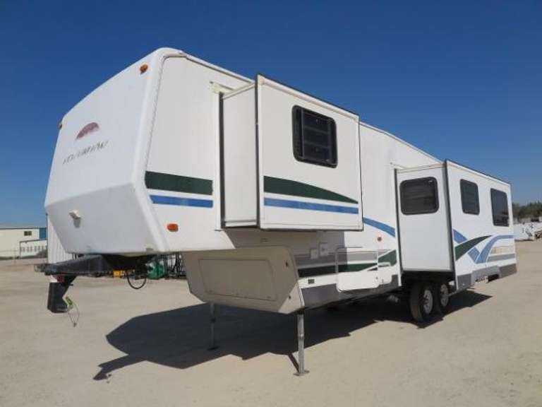 1999 New Vision - 32' 5th Wheel Travel Trailer