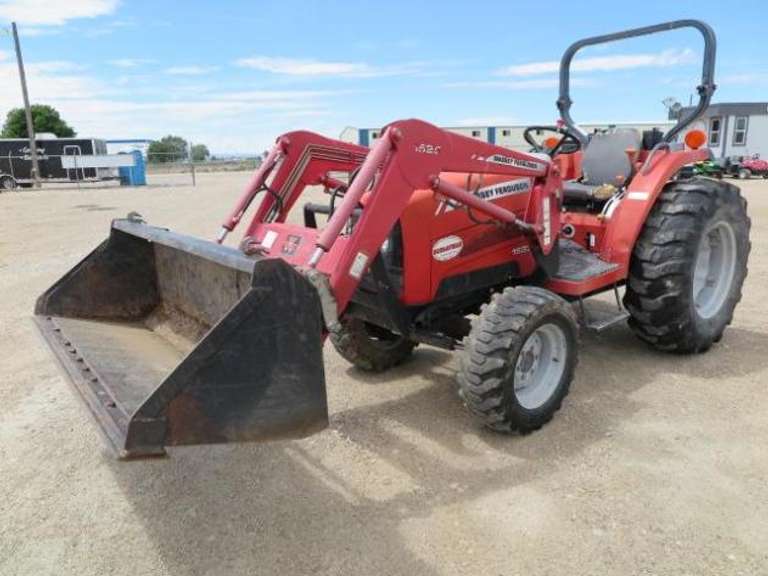 Massey Ferguson 1533 - 33HP MFWD Tractor