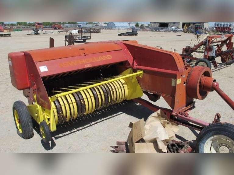 New Holland 282 16x18 Hay Baler