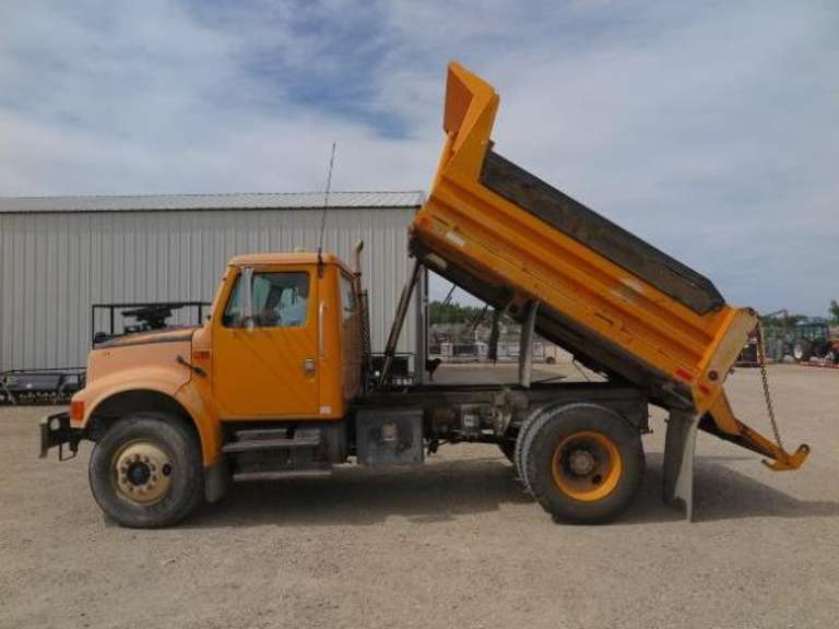 1992 International 4900 - Dump Truck