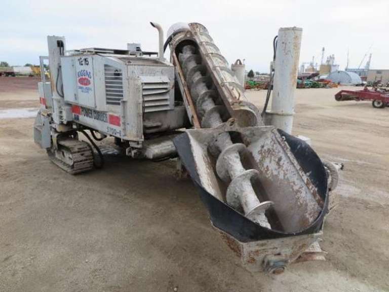 1996 Power Curber 5700-B - Curb & Gutter Slipform Paver