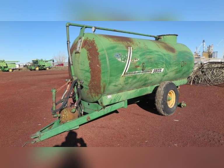 Badger 5800L - Liquid Manure PTO Vacuum/Spreader