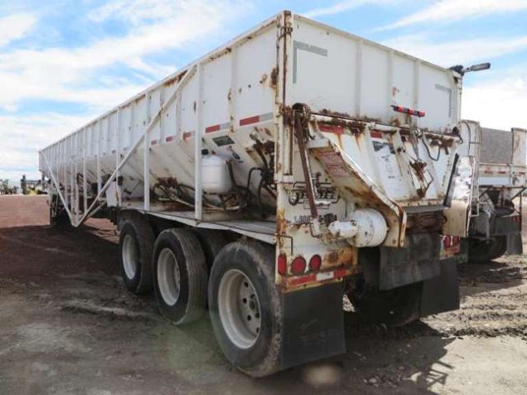 1997 Farmbed - 49' Self Unloading Trailer