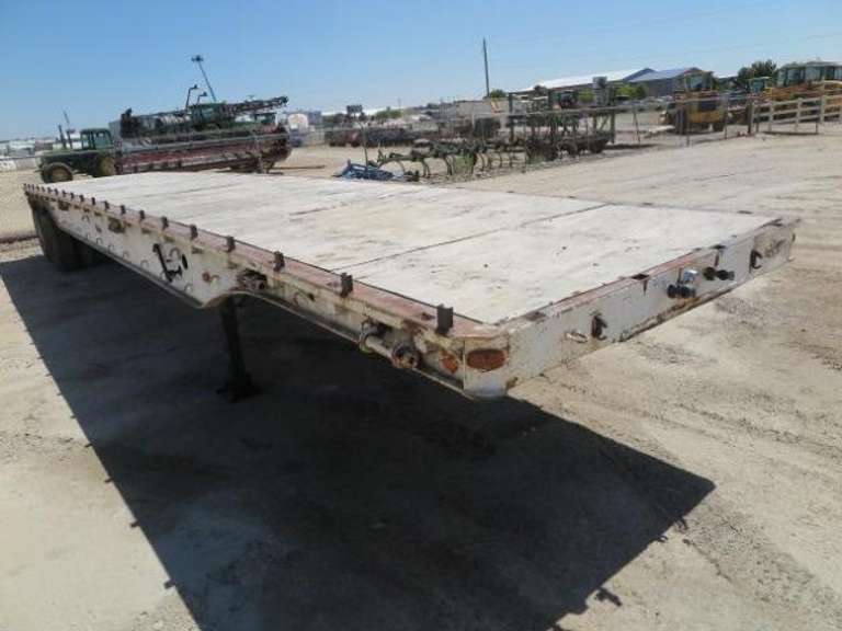 1972 Delta - 40' x 96" Flatbed