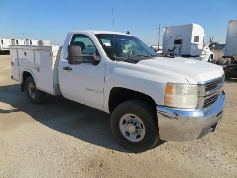 2009 Chevy 2500HD - Service Truck