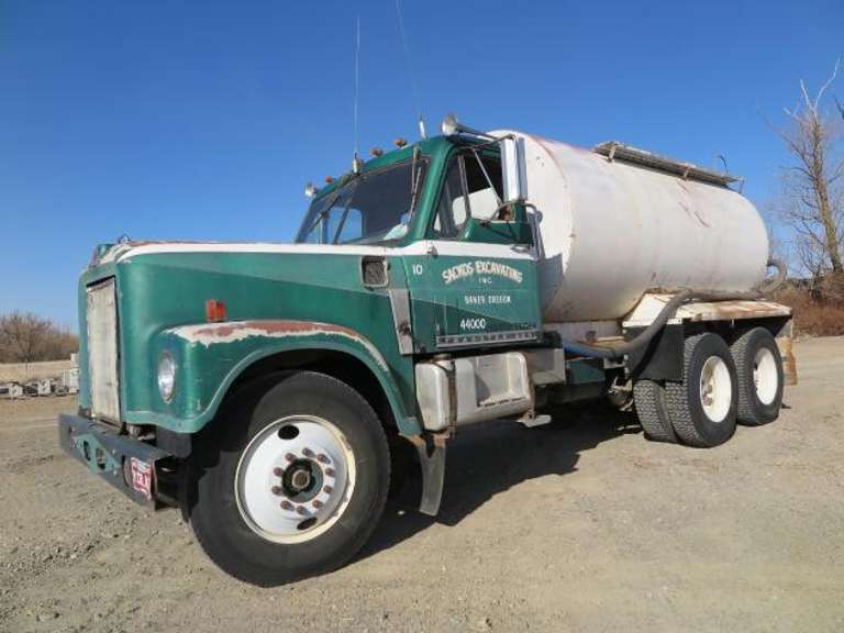 1966 International • 3,000 Gallon Water Truck