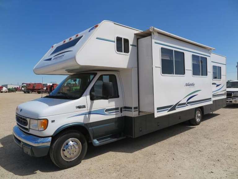 2001 Holiday Rambler Atlantis • Class C Motorhome