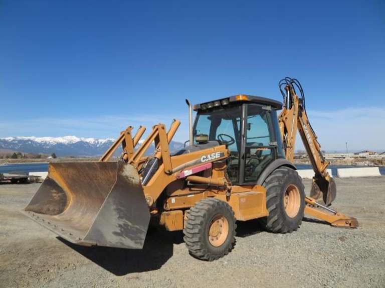 Case 590 Super M • 4x4 Backhoe