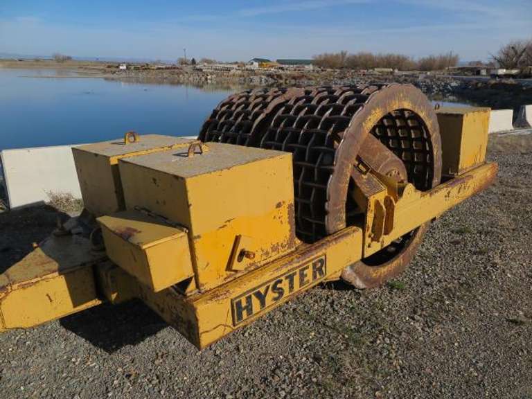 Hyster • 6' Grid Roller