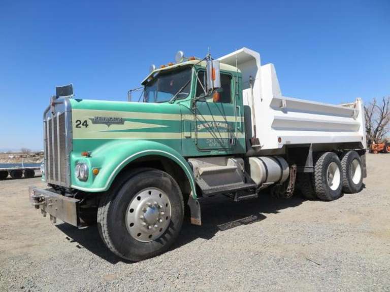 1977 Kenworth W900 • Dump Truck