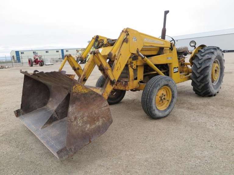 Massey Ferguson 3165 • 60HP Industrial Tractor