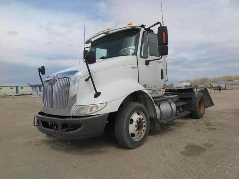 2012 International • Conventional Day Cab
