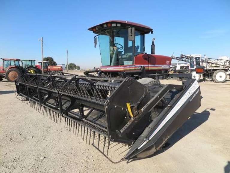 2007 MacDon 9352C Self Propelled Windrower