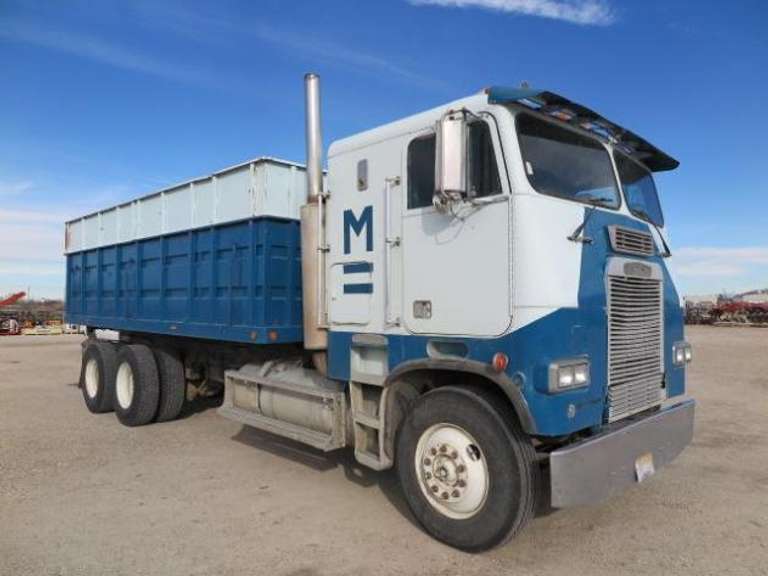 1988 Freightliner • COE Sleeper with 20' Bed & Hoist