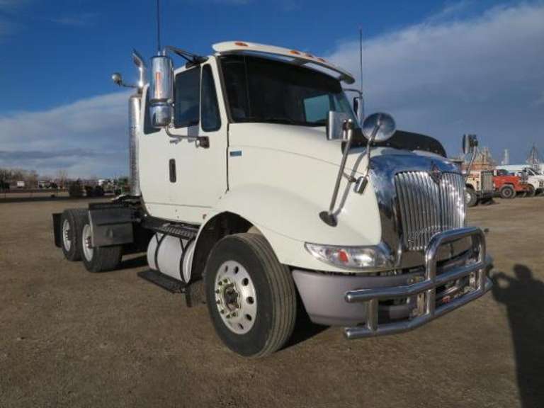 2012 International TranStar 8600 • Conventional Extended/Sleeper Cab Semi