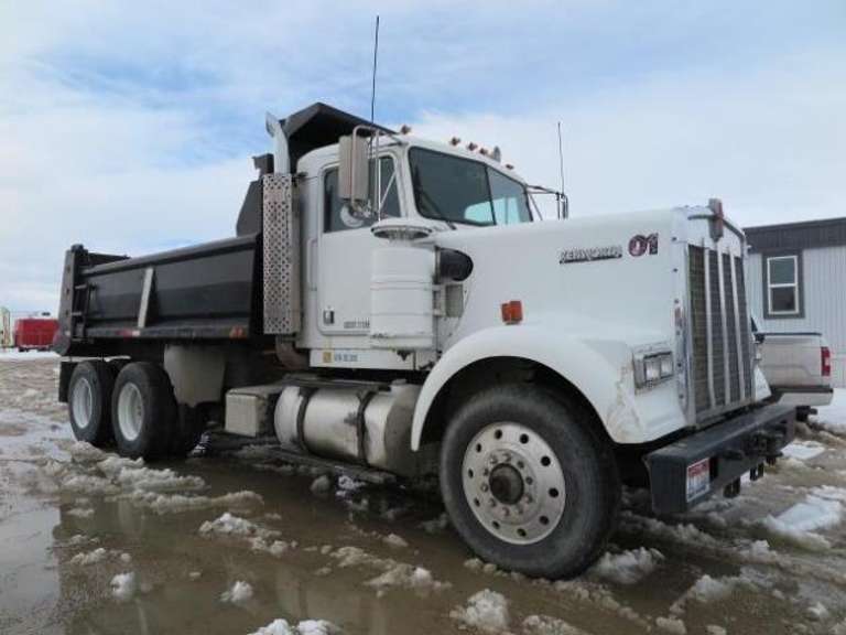 1982 Kenworth • Dump Truck