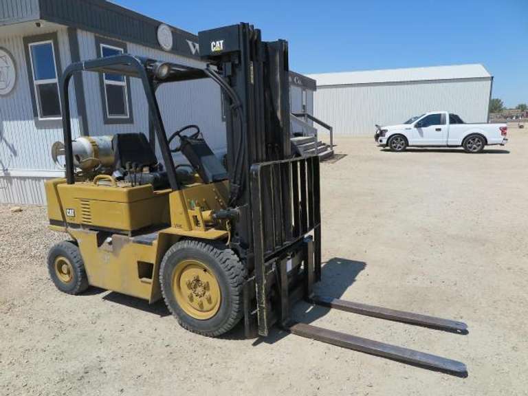 Cat V40D • 4,000 LB. Propane Forklift