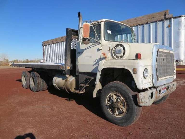 1977 Ford Flatbed  Truck
