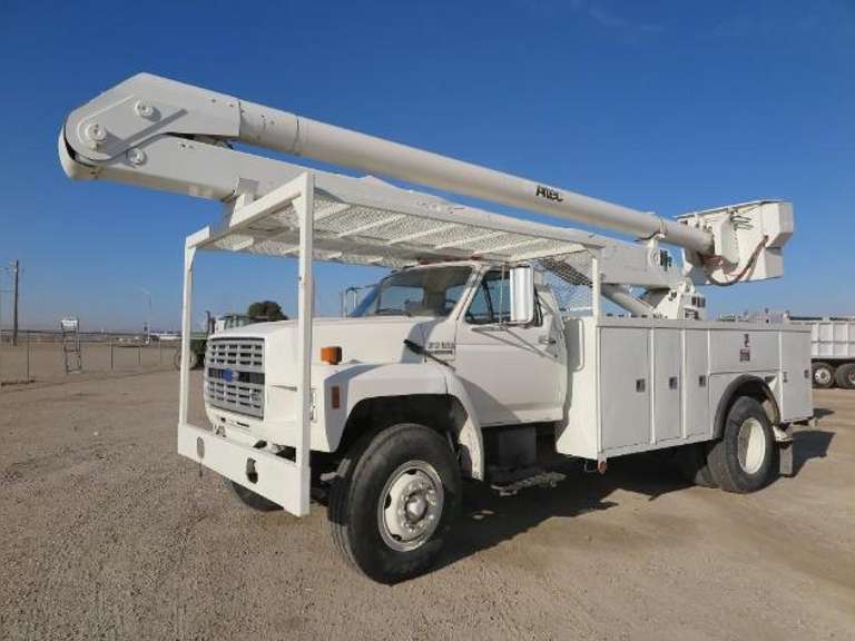 1992 Ford F-700 Bucket Truck