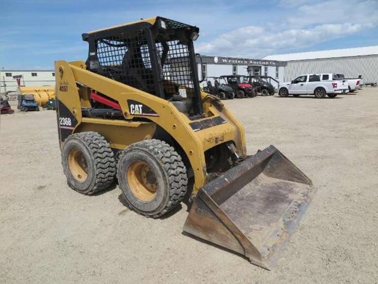 Cat 236B - Skidsteer