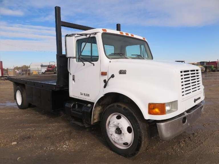 1997 International 4700  Flatbed Truck