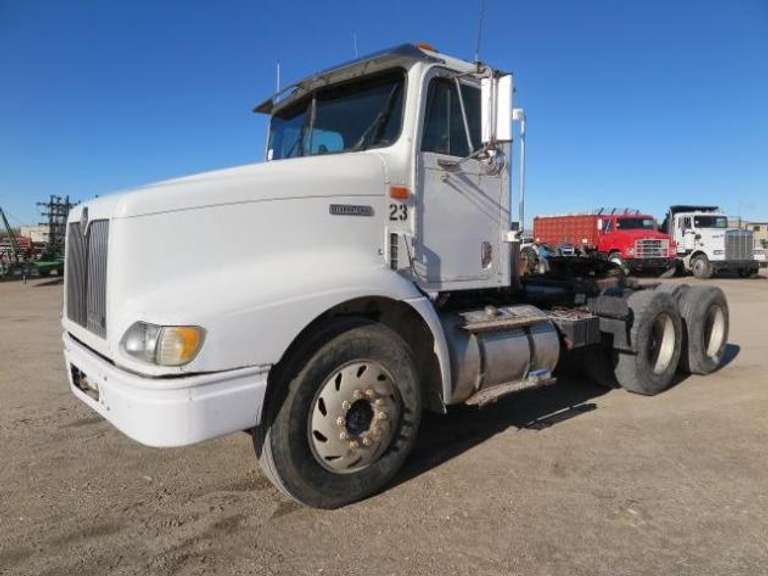 1999 International 9100 • Day Cab Conventional Semi