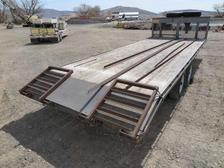 22' Gooseneck Electric Tilt Deck Equipment Trailer