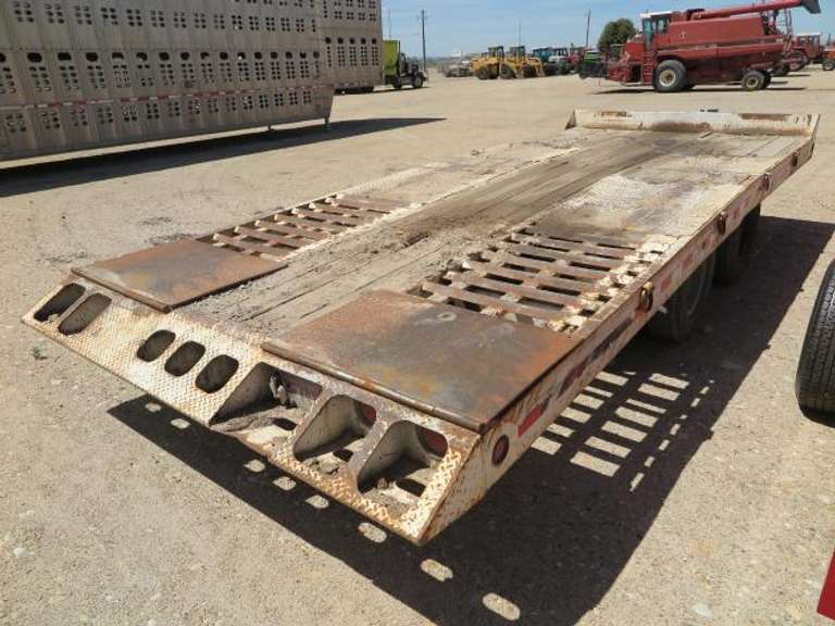 1990 Interstate 20TDA • 20' Tilt Deck Equipment Trailer