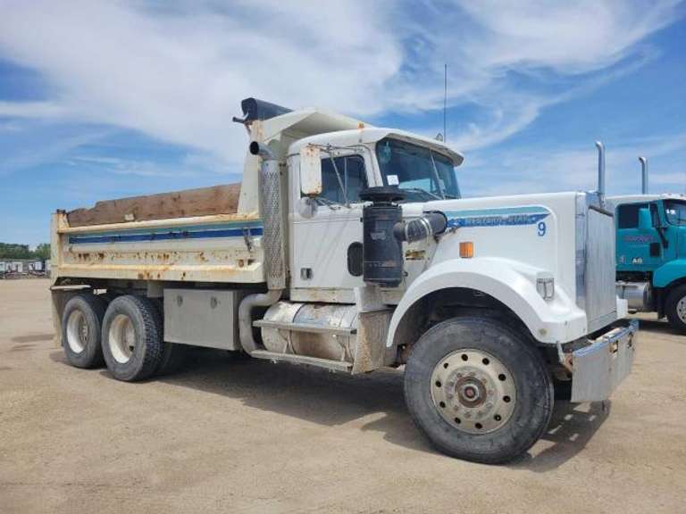 1981 Western Star Dump Truck