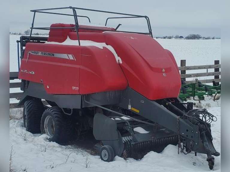 LOCATED OFF-SITE - Massey Ferguson 2190 - 4'x4' Cutter Hay Baler