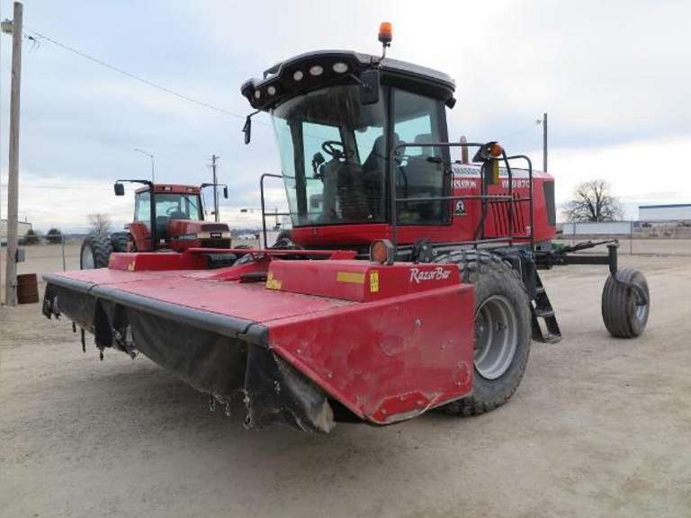Massey  Ferguson WR 9870 Self Propelled  Windrower