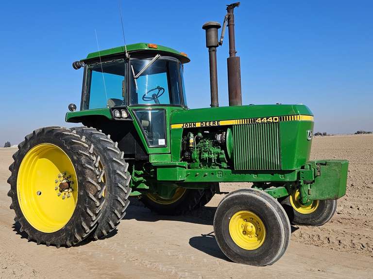 1980 John Deere 4440 144HP Tractor