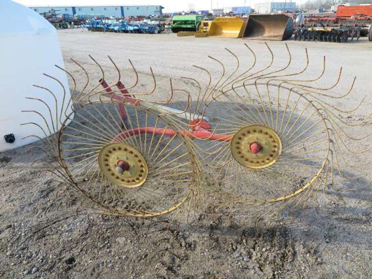 2 Wheel 3 Point Hay Rake - Armstrong Western LLC