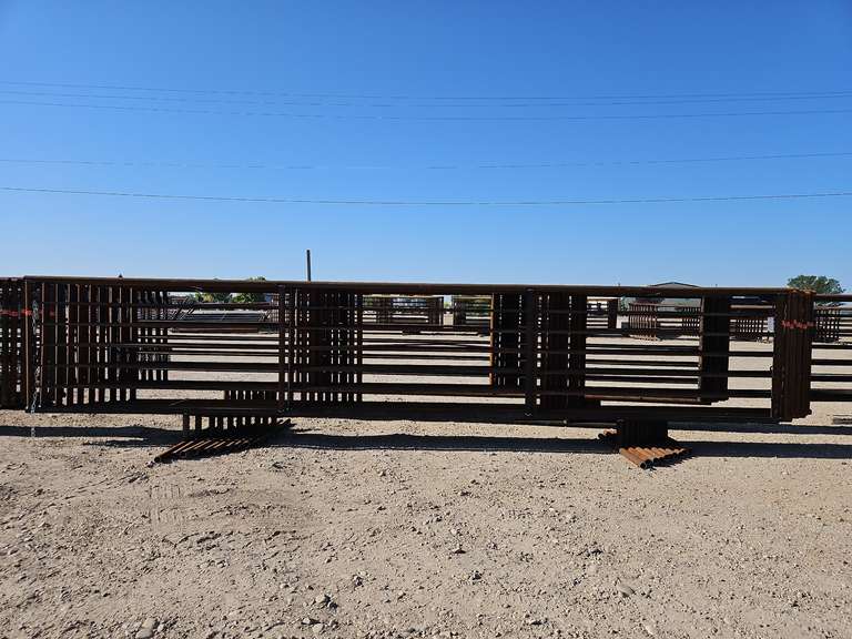 (10) 24' Heavy Duty Livestock Panels- Style 2