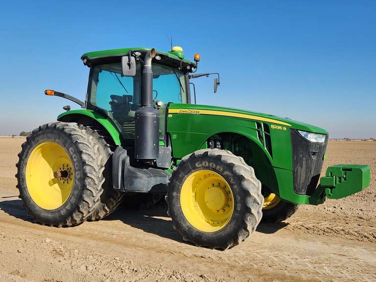 2011 John Deere 8235R 259HP MFWD Tractor