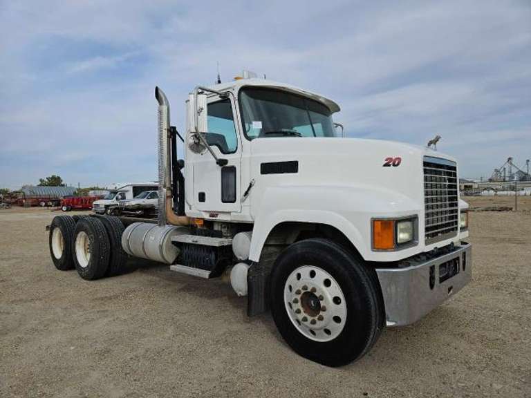 2008 338HP Mack Truck