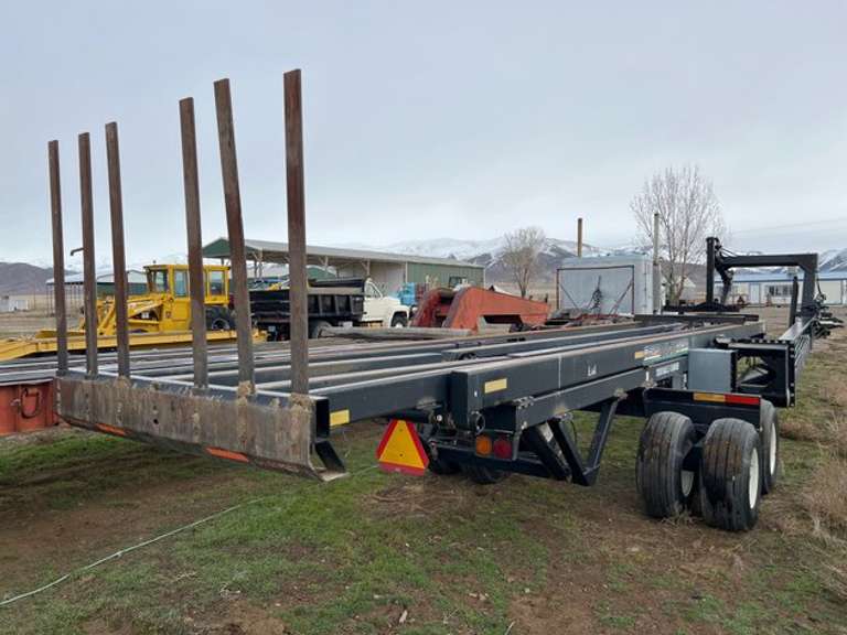 2002 42’ MacDon 1300 Bale Carrier