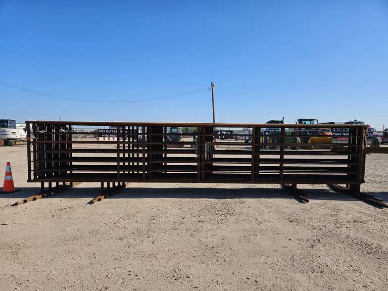 (1) 24' Heavy Duty Livestock Panel W/12’ Gate - Style 2