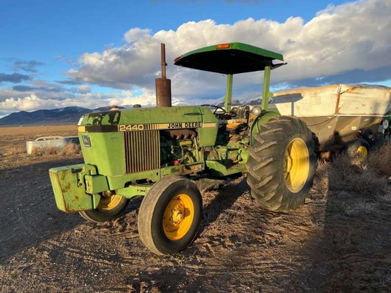 1982 John Deere 2440 67HP 2WD Tractor